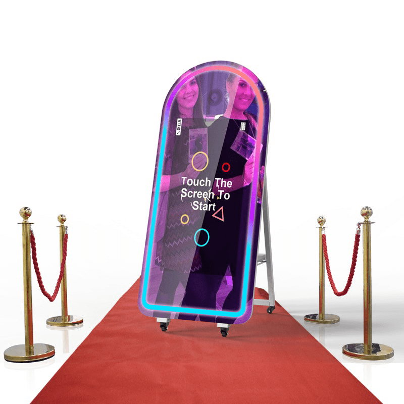 Mirror Booth 09
